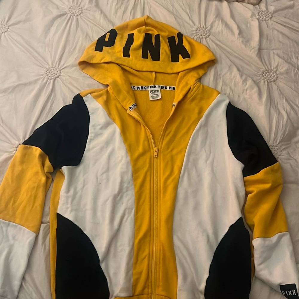 Brand: PINK 
Size: Large 
Colors: yellow, white, and black 

Super cute !!